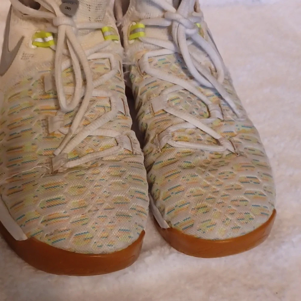Nike Kevin Durent youth size 6.5